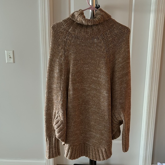 Michael Kors rose pink poncho sweater - Picture 2 of 4